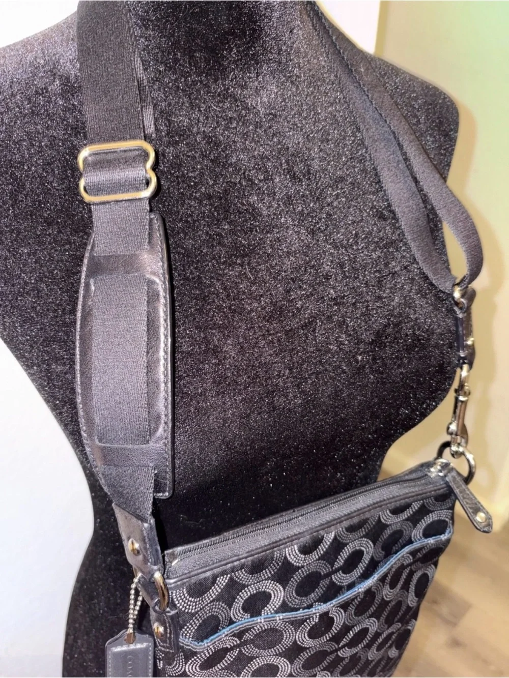 Coach authentic swingpack